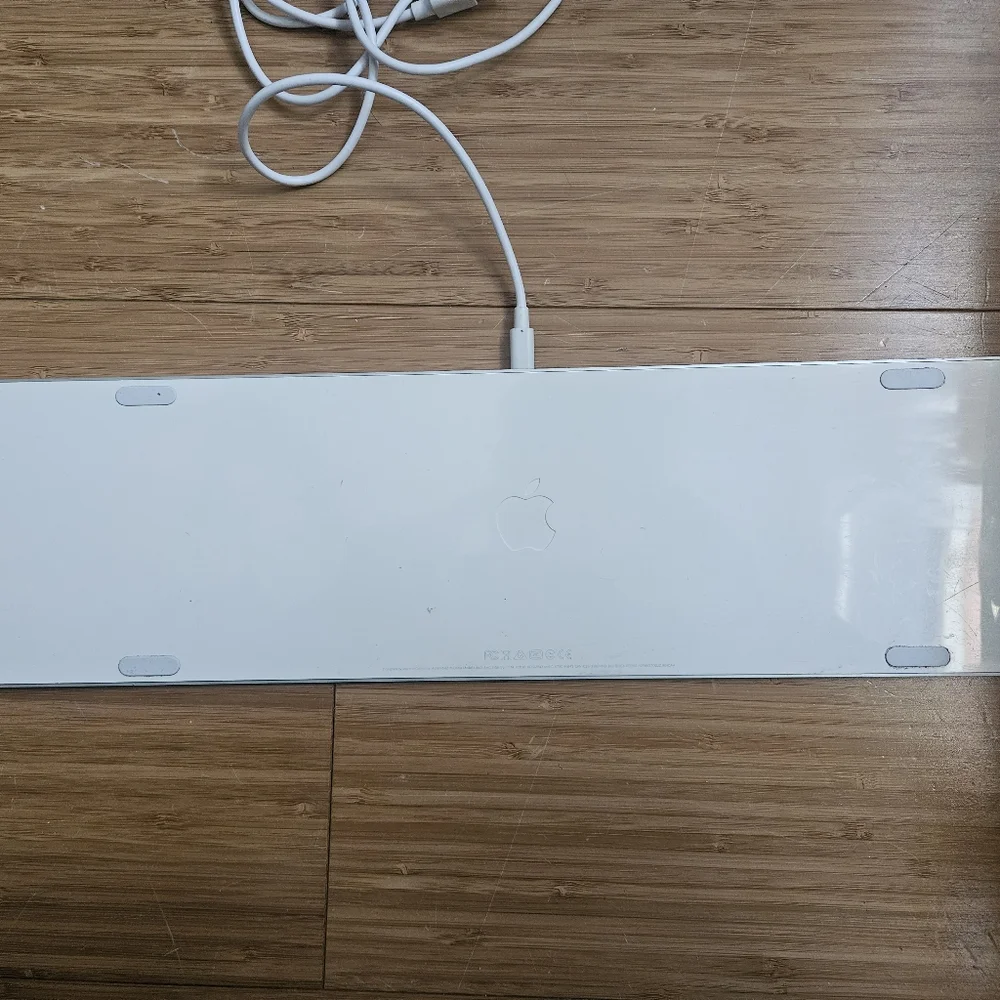 Apple Keyboard Model A1843